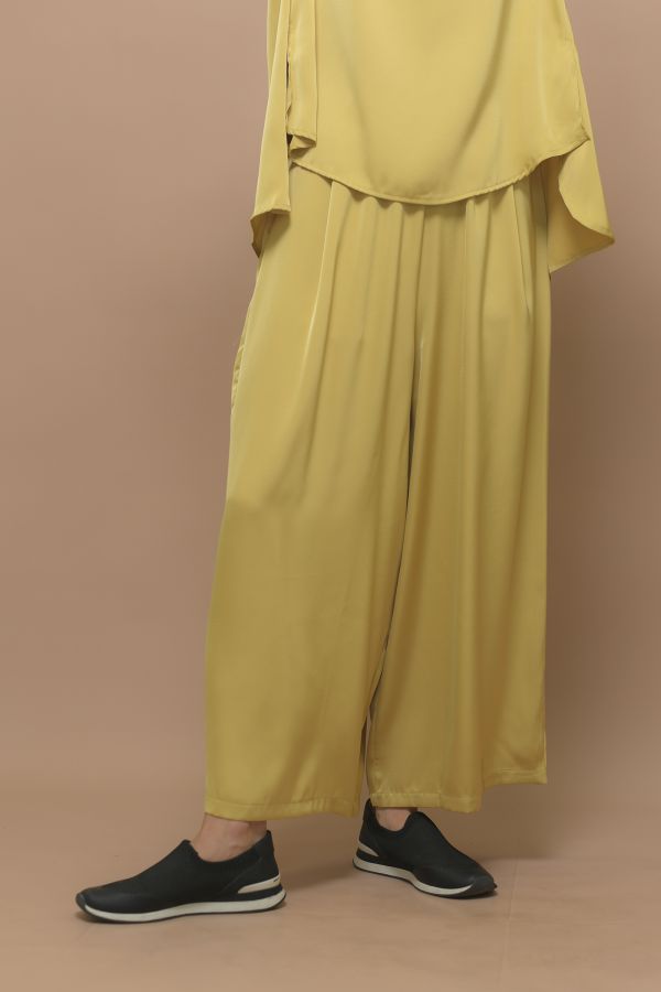 Yellow Trousers with Pleats