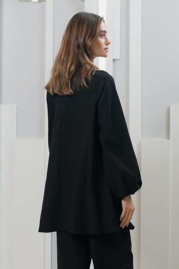Black shirt