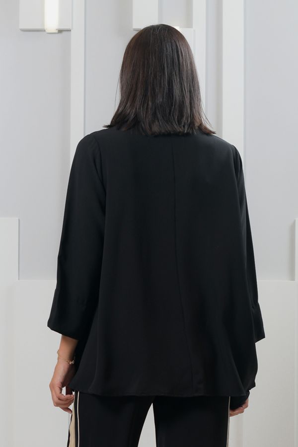 Black shirt
