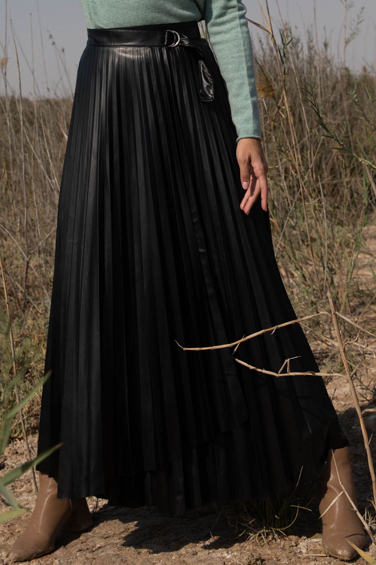 Black Leather Pleated Skirt Le Merge