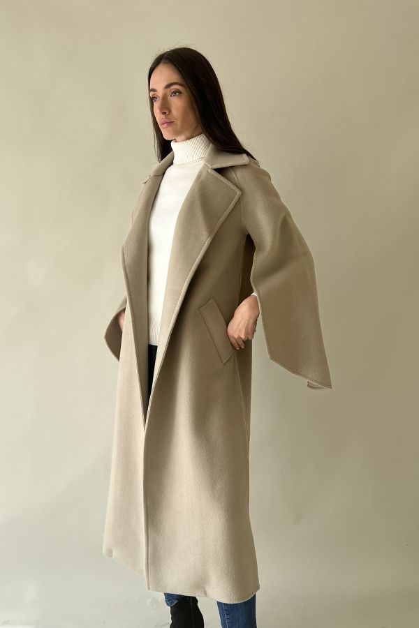 Beige wool jacket with cape sleeves