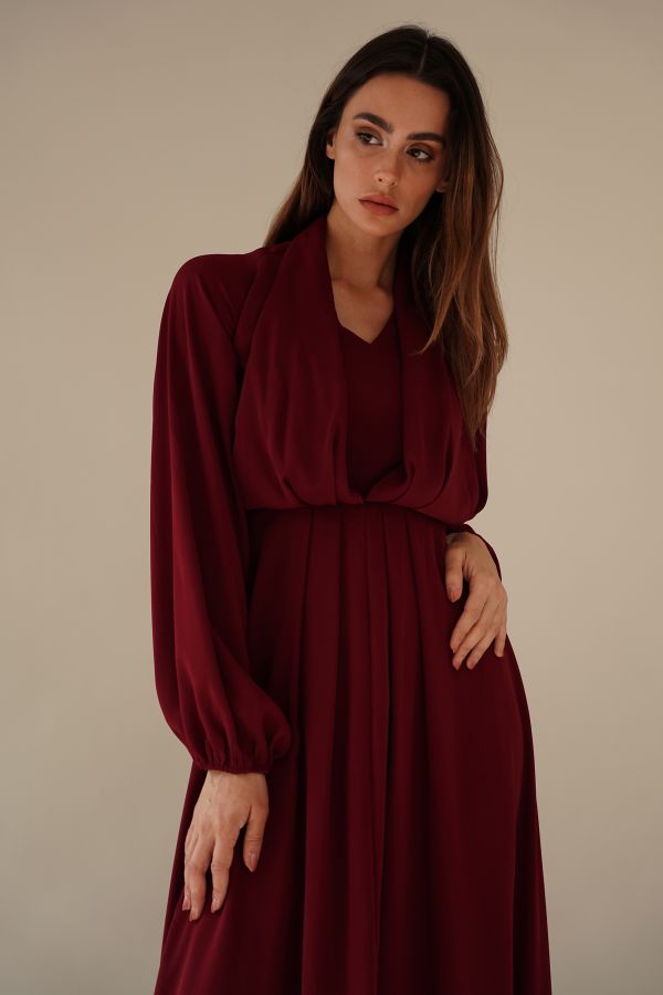 Burgundy dress with pleats 