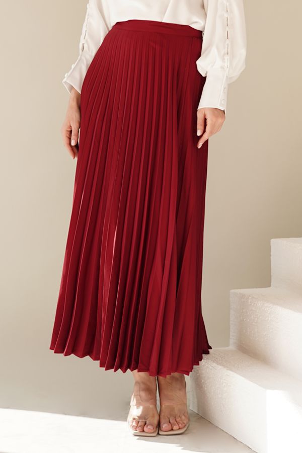  Burgundy pleated skirt