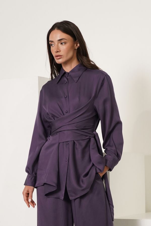 Purple shirt with tie