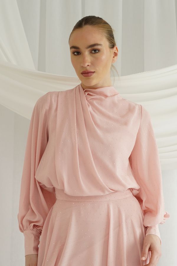 Pink side twisted shirt with studs