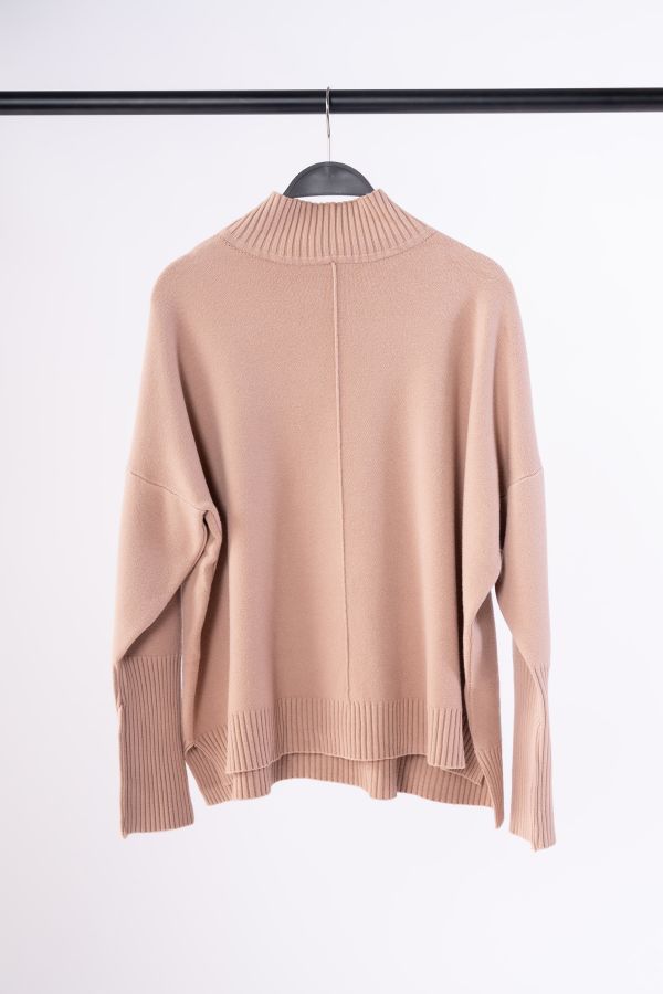 Pink knitted blouse